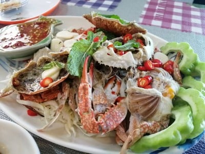 ลดาปลาร้าหอม 🐠 ส้มตำ ยำ อาหารอีสาน ตามสั่ง ลดาปลาร้าหอม