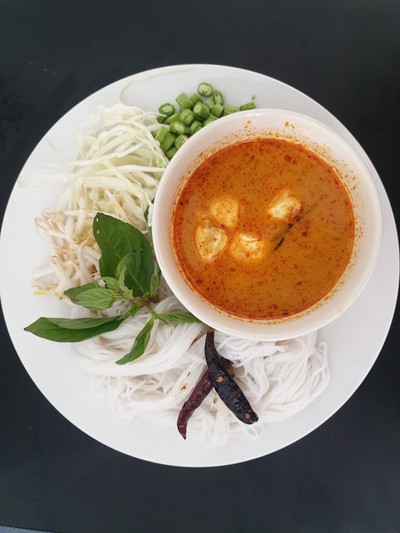 ขนมจีนน้ำยาปู