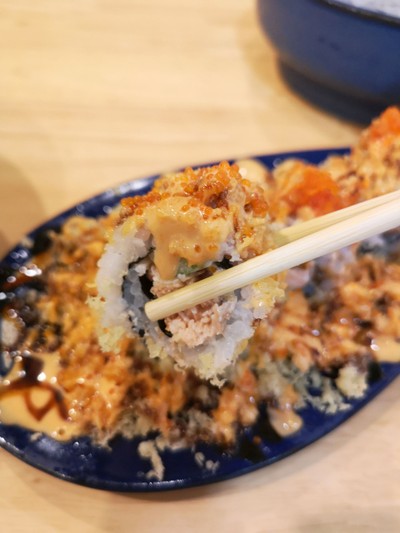 แซลมอนโรล