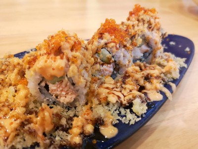 แซลมอนโรล