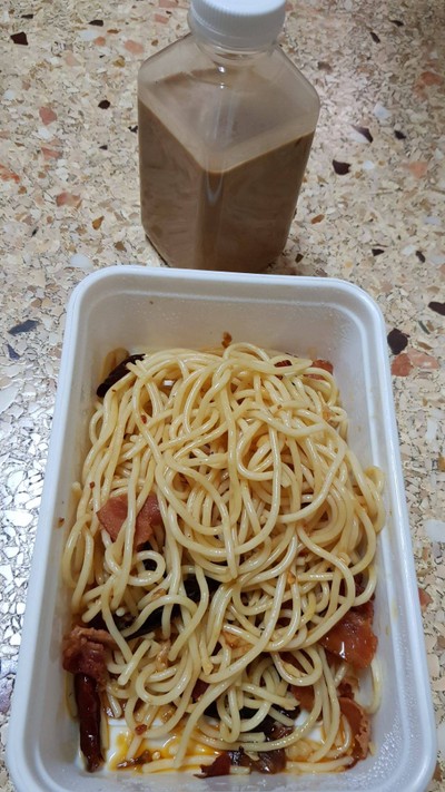 สปาเก็ตตี้ผัดพริกกระเทียมเบคอน