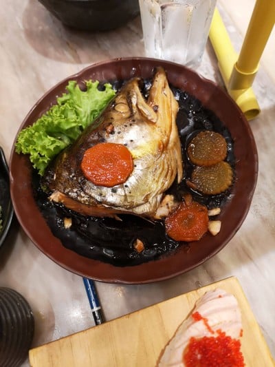 หัวปลาแซลมอนนึ่งซีอิ๊ว