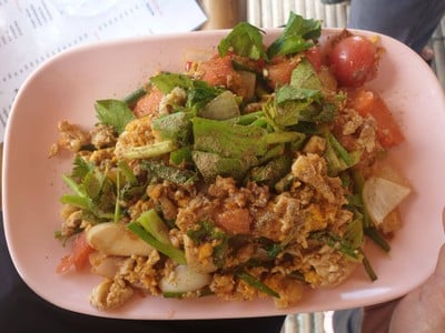 ไข่คั่วกระเทียม
