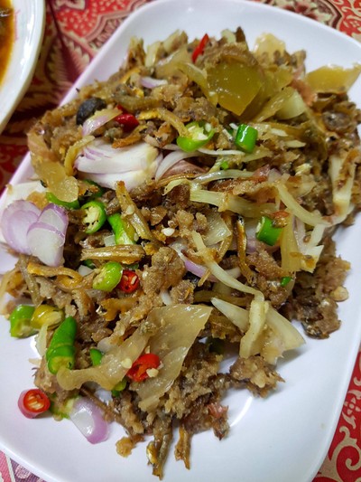 ยำปลาคั่ว