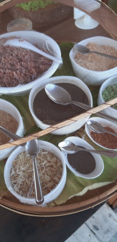 ชมยอยักษ์บนผืนน้ำทะเลน้อยพัทลุง