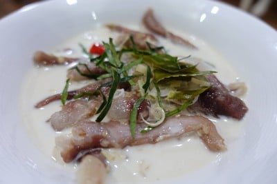 หมูแดดเดียวต้มกะทิ