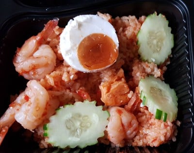 ข้าวผัดน้ำพริกกุ้งสด