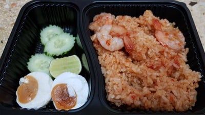 ข้าวผัดน้ำพริกกุ้งสด