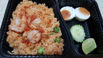 ข้าวผัดน้ำพริกกุ้งสด