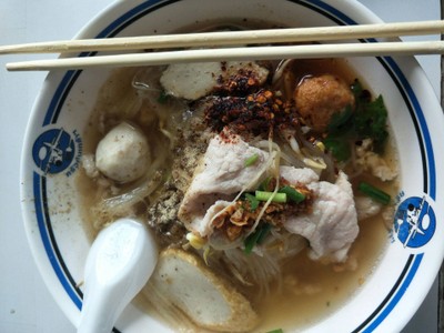 เส้นเล็กน้ำใส