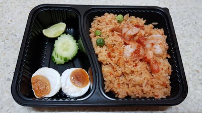 ข้าวผัดน้ำพริกกุ้งสด