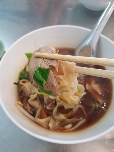 เส้นบะหมี่เป๊าะ