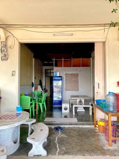เจ๊เพ็ญ อาหารตามสั่ง ปราณบุรี