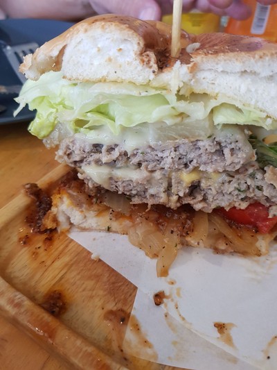 อาหาร หรือ เครื่องดื่ม