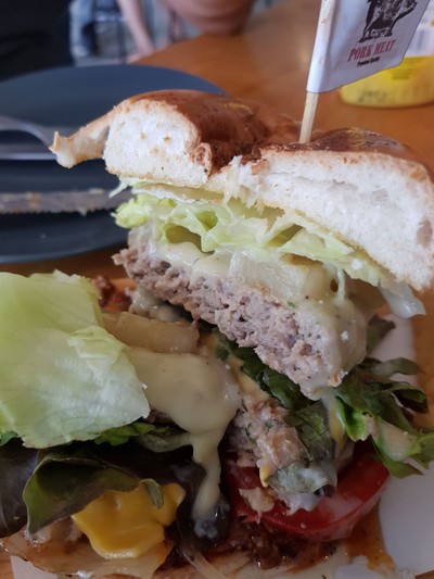 อาหาร หรือ เครื่องดื่ม