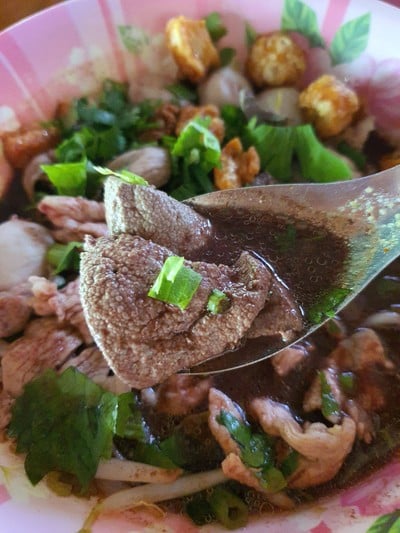 เกาเหลาน้ำตก