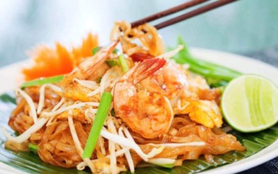 ผัดไทยกุ้งสด