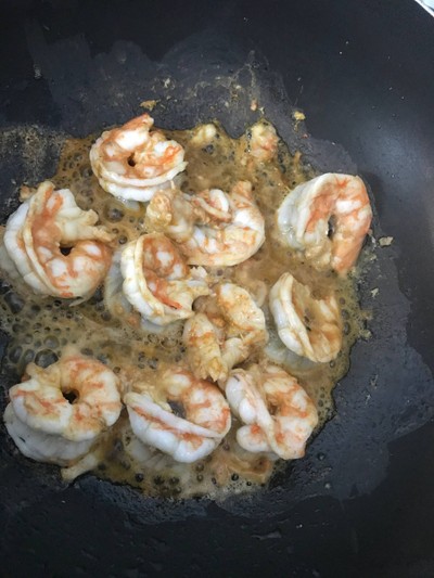 วิธีทำ ยอดมะพร้าวผัดกุ้ง วิธีทำ ยอดมะพร้าวผัดกุ้ง