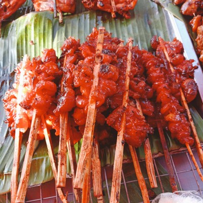 ไก่ย่างแดง