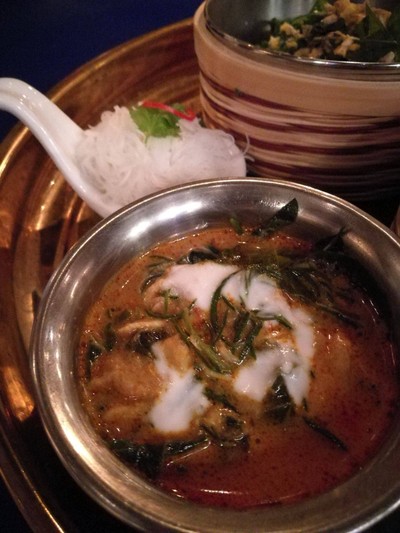 แกงคั่วปูใบชะพลู ชะคราม เส้นหมี่