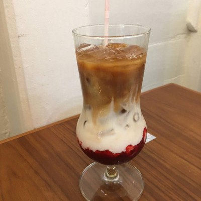 strawberry iced coffee