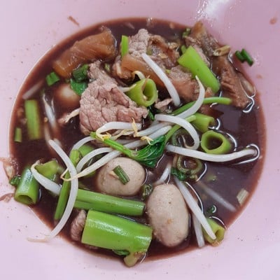 เมนูของร้าน ก๋วยเตี๋ยวเรือเจ๊ต้อย ประชานิเวศน์ 3