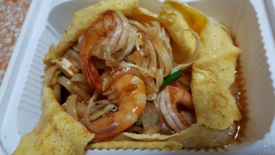 ผัดไทยกุ้งสด