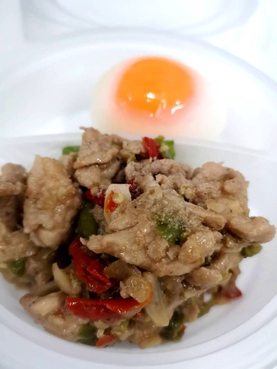อาหาร หรือ เครื่องดื่ม