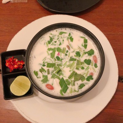 ต้มข่าไก่