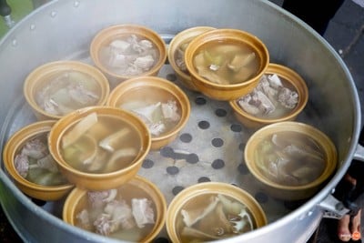 เมนูของร้าน ข้าวหมูแดงสีมรกต ซ.สุกร1 ซ.สุกร1 (ต้นตำรับ)