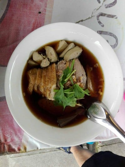 บะหมี่น้ำ+เครื่องใน+เลือด
