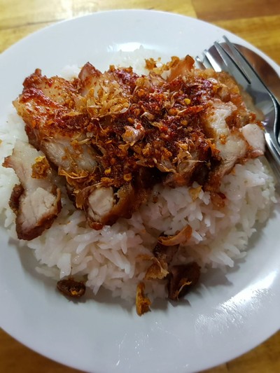 ข้าวหมูทอดจับกัง