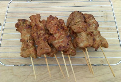 Set อิ่มคุ้ม หมูปิ้งไร้มัน 6 ไม้ (5 ไม้ฟรี 1 ไม้)