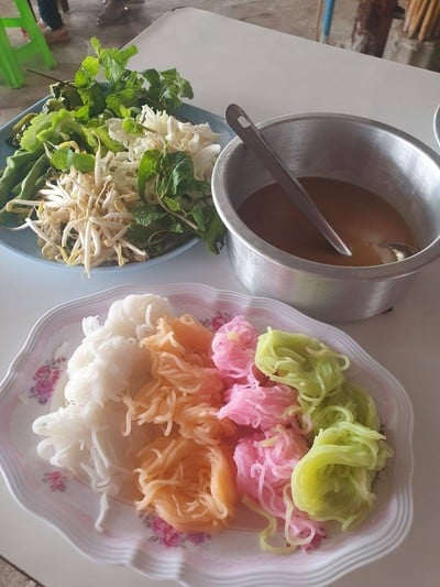 อาหาร หรือ เครื่องดื่ม