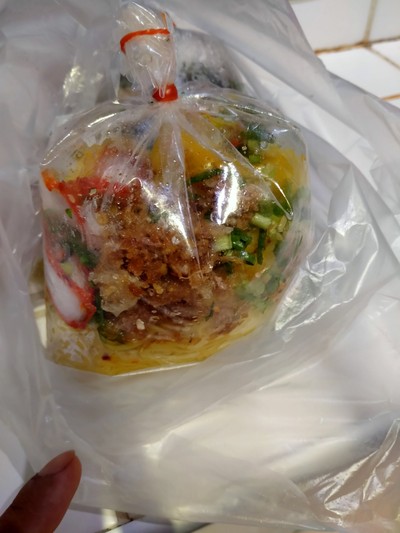 บะหมี่เกี๊ยวแห้งหมูแดง