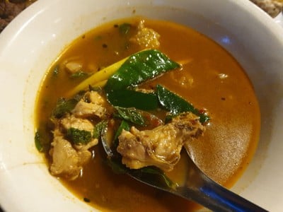 ไก่ย่างต้มพริกไทยดำ