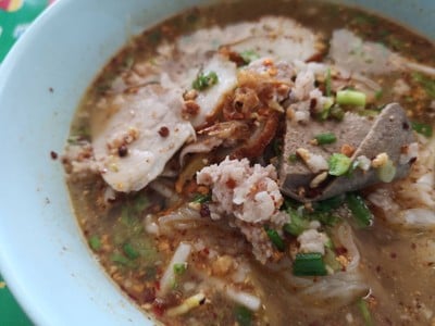 ก๋วยเตี๋ยวหมูโบราณ แม่เตย บางเสร่