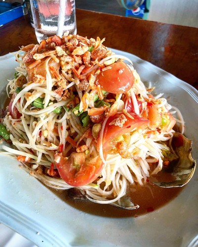 ส้มตำ ปูไข่ดอง