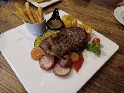 อาหาร หรือ เครื่องดื่ม