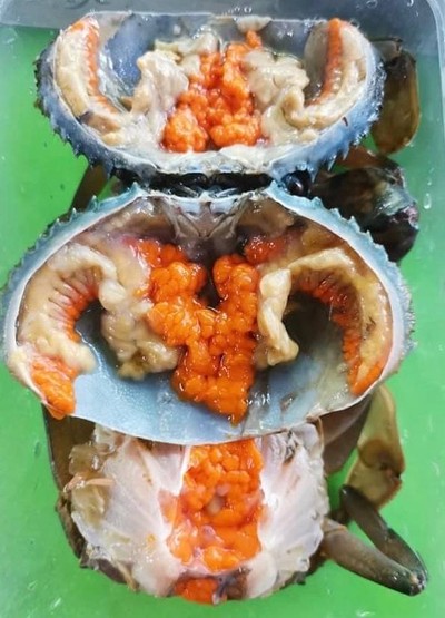 ปูไข่ดองน้ำปลา2ตัว