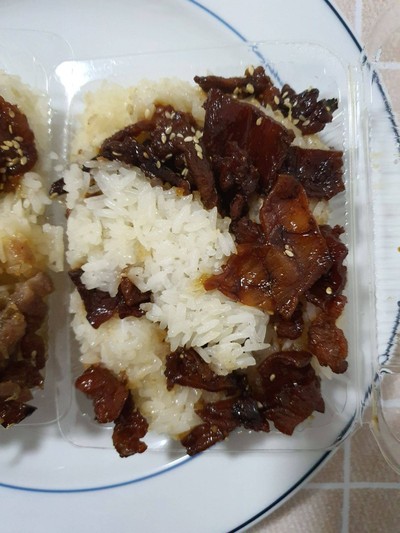 อาหาร หรือ เครื่องดื่ม