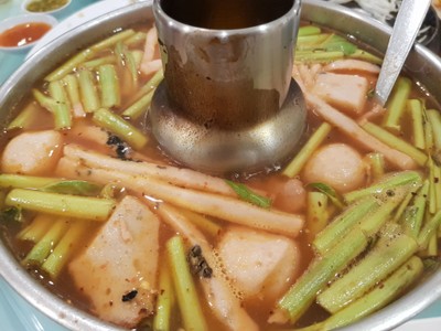 เย็นตาโฟหม้อไฟ (M)