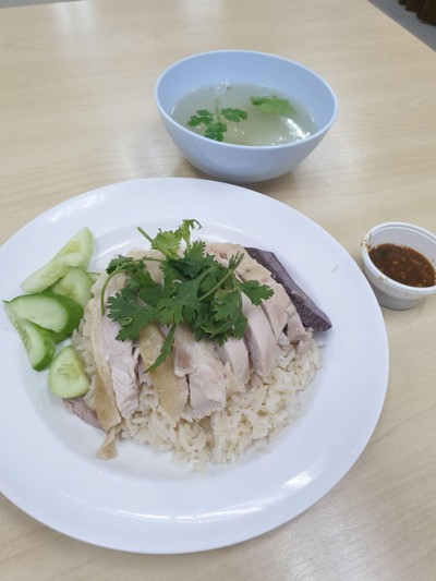 ข้าวมันไก่ต้ม