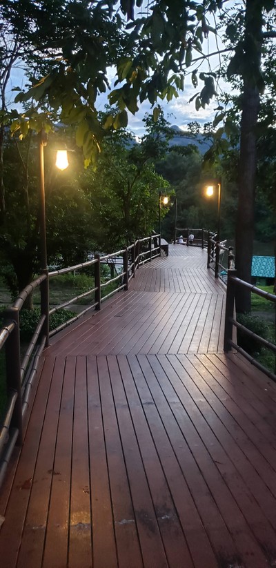 ตอนกลางคืนจะเปิดไฟ