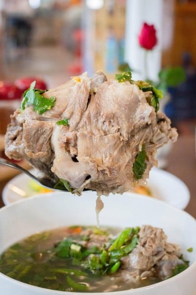 เล้งแซ่บ