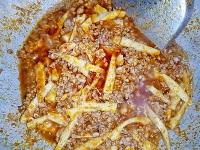 วิธีทำ ผัดพริกแกงหน่อไม้หมูสับ
