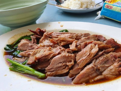 ขาหมูไม่หนัง