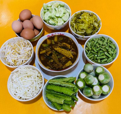 ชุดขนม จีน น้ำยา(ไตปลา)  (แยกน้ำ)ใส่กล่อง