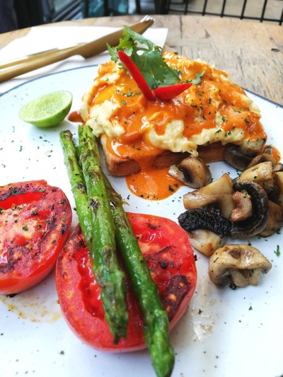 Scramble Egg Tom Yum 150 บาท