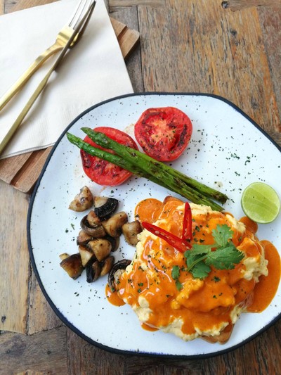 Scramble Egg Tom Yum 150 บาท